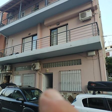 Urban Comfortable Apartment Аргос Екстериор снимка
