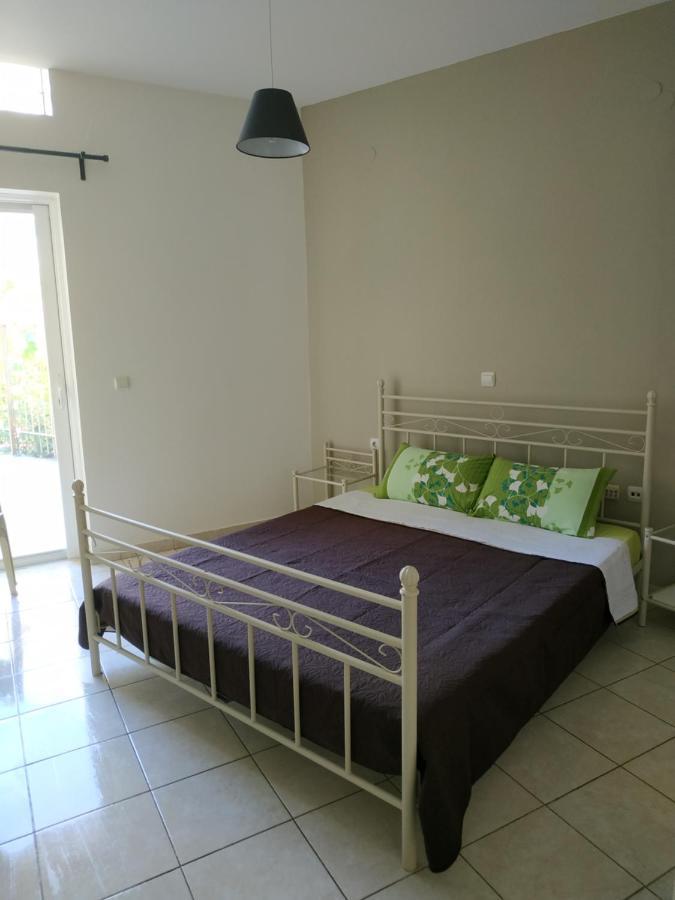 Urban Comfortable Apartment Аргос Екстериор снимка