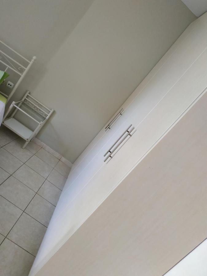 Urban Comfortable Apartment Аргос Екстериор снимка